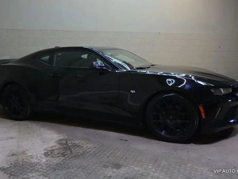 Used 2017 Chevrolet Camaro LT w/ Technology Package RWD image 26