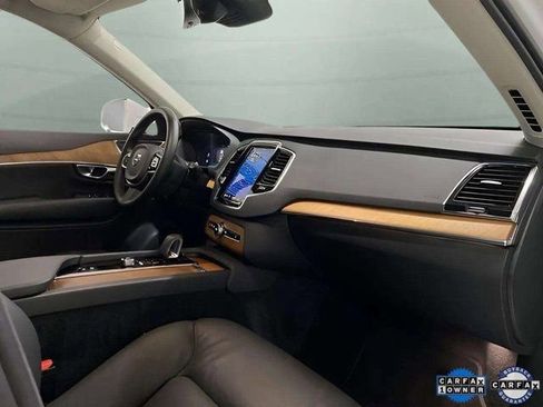 Used 2025 Volvo XC90 B6 Plus image 86