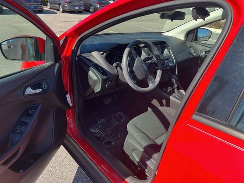 Used 2017 Ford Focus SEL image 7