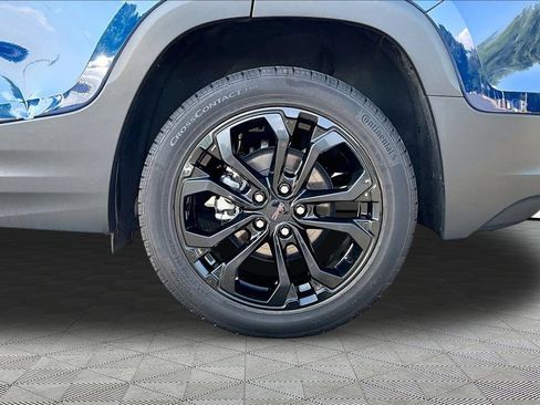 Used 2022 GMC Terrain SLE w/ Driver Convenience Package AWD/4WD image 22