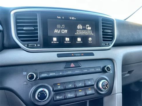 Used 2022 Kia Sportage LX image 18