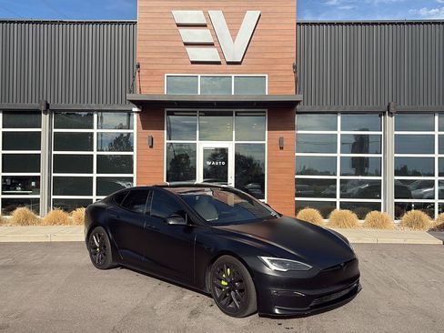 Used 2022 Tesla Model S Plaid AWD/4WD image 1