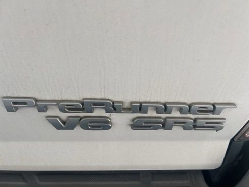 Used 2015 Toyota Tacoma PreRunner w/ SR5 Package image 7