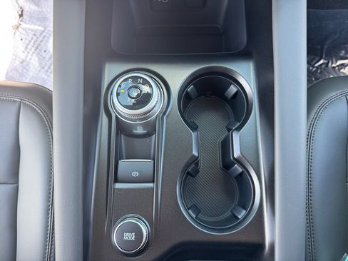 New 2026 Ford Explorer Active w/ Active Comfort Package RWD image 24