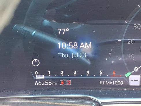 Used 2023 Cadillac Escalade Premium Luxury w/ LPO, Illumination Package AWD/4WD image 40