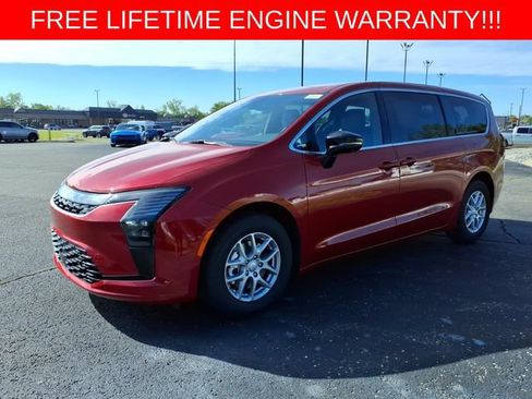 New 2027 Chrysler Pacifica Select w/ Family Tech Group FWD image 3