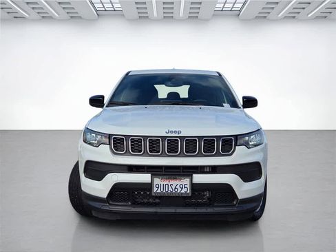 Used 2025 Jeep Compass Sport image 2