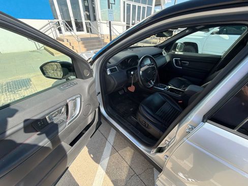 Used 2018 Land Rover Discovery Sport HSE AWD/4WD image 14