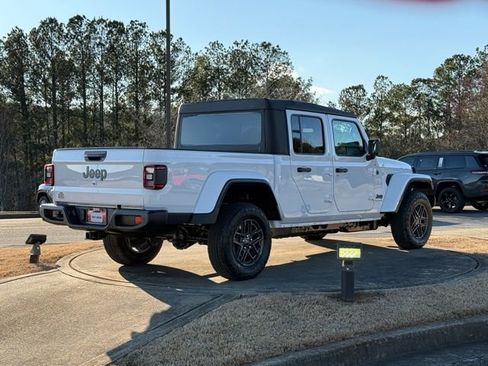 New 2026 Jeep Gladiator Sport image 7