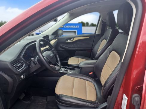 Used 2022 Ford Escape Titanium w/ Titanium Elite Package AWD/4WD image 7