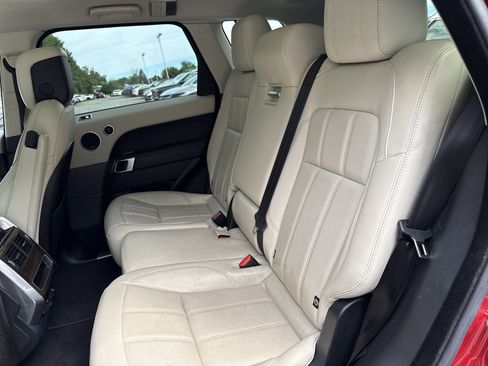 Used 2018 Land Rover Range Rover Sport HSE AWD/4WD image 10