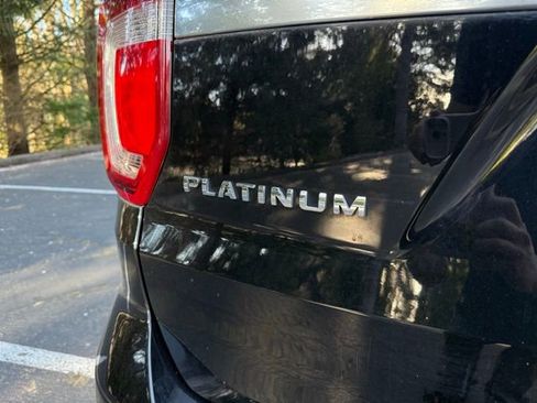 Used 2017 Ford Explorer Platinum AWD/4WD image 36