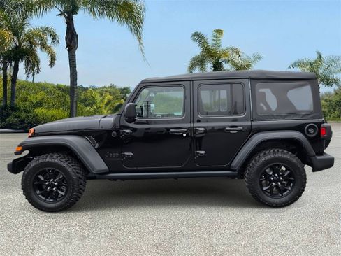 Used 2021 Jeep Wrangler Unlimited Sport AWD/4WD image 2