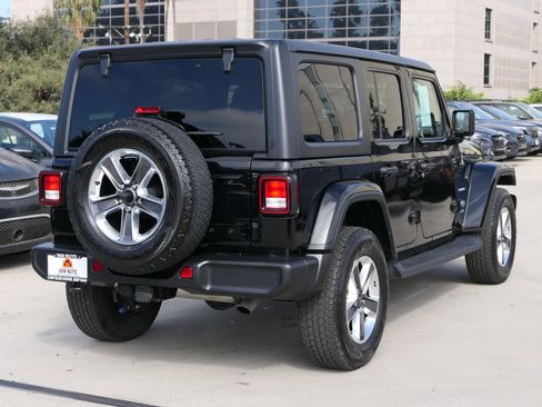 Used 2022 Jeep Wrangler Unlimited Sahara w/ Cold Weather Group image 4