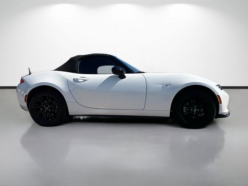 Used 2024 MAZDA MX-5 Miata Club image 2