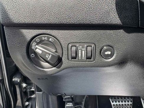 Used 2018 Dodge Charger R/T Scat Pack w/ Dynamics Package RWD image 13