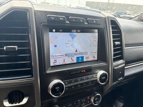Used 2019 Ford Expedition Max XLT w/ Equipment Group 202A AWD/4WD image 16