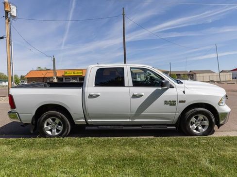 Used 2022 RAM 1500 Classic SLT w/ Electronics Convenience Group AWD/4WD image 4
