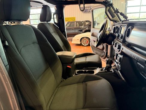Used 2020 Jeep Wrangler Unlimited Sport AWD/4WD image 20