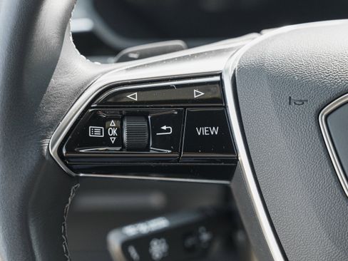 Certified 2024 Audi Q8 e-tron Premium Plus w/ Premium Plus Package image 18