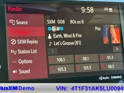 Used 2020 Toyota Camry XLE image 28