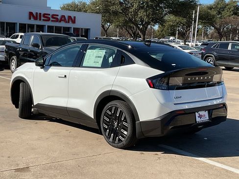 New 2026 Nissan Leaf Platinum+ image 7