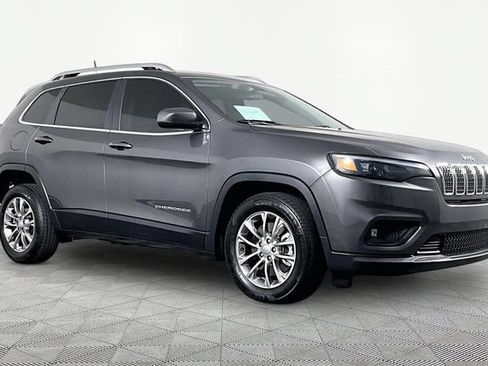Used 2019 Jeep Cherokee Latitude Plus FWD image 3