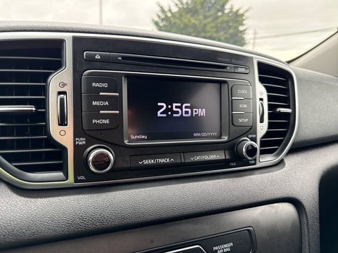 Used 2019 Kia Sportage LX AWD/4WD image 13