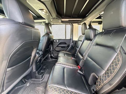 Used 2023 Jeep Wrangler Unlimited Sahara AWD/4WD image 19