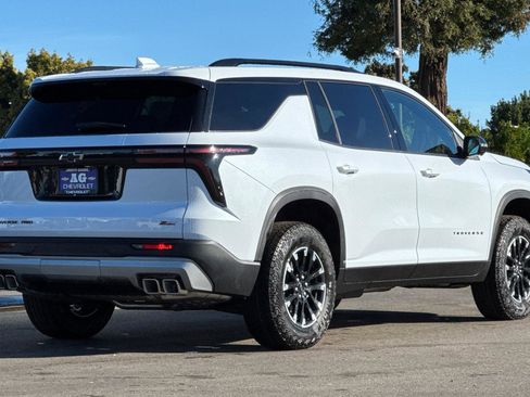 New 2026 Chevrolet Traverse Z71 w/ Driver Confidence Package image 6