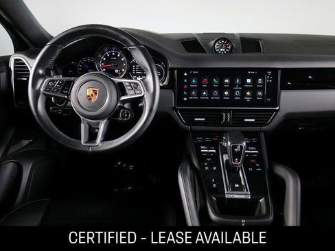 Used 2022 Porsche Cayenne Coupe image 15