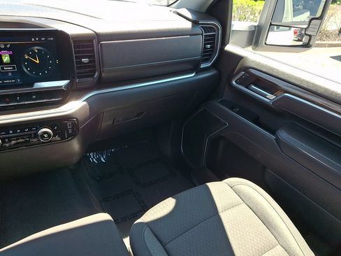 Used 2025 Chevrolet Silverado 2500 LT w/ Convenience Package AWD/4WD image 17