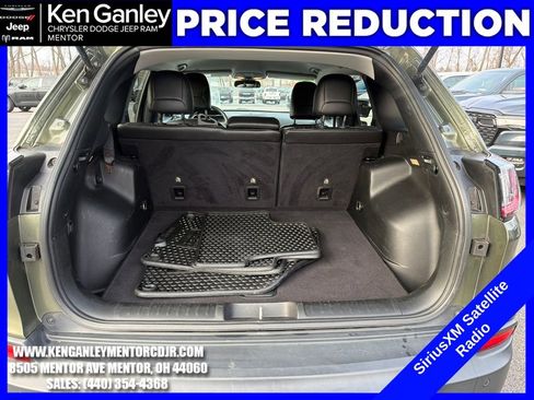 Used 2019 Jeep Cherokee Latitude Plus w/ Cold Weather Group image 21