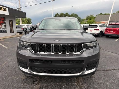 Used 2023 Jeep Grand Cherokee L Laredo w/ Luxury Tech Group I AWD/4WD image 3