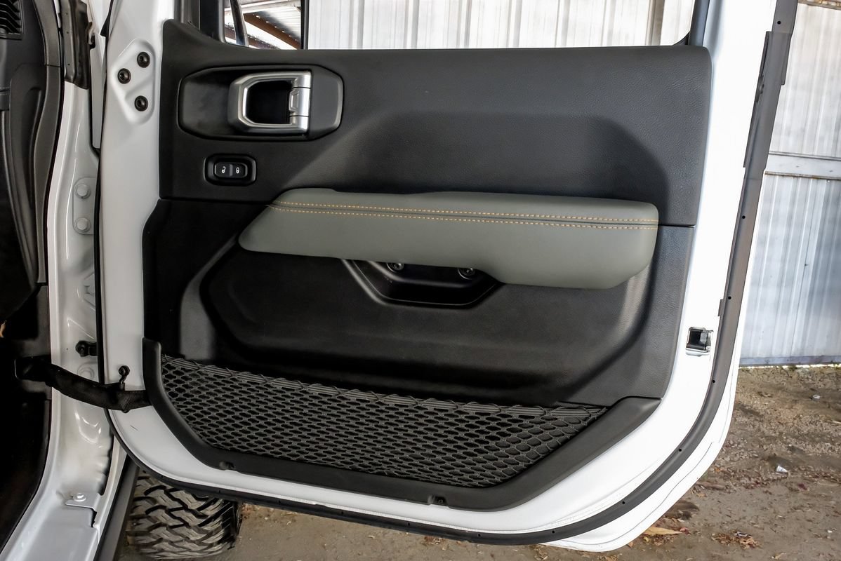 Used 2024 Jeep Gladiator Mojave w/ Convenience Group AWD/4WD image 45