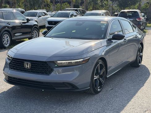 Used 2025 Honda Accord Sport image 8