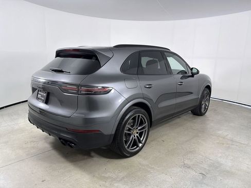 Certified 2023 Porsche Cayenne AWD/4WD image 7