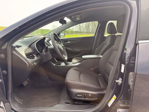 Used 2023 Chevrolet Malibu LT FWD image 16