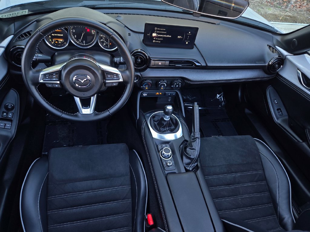 Certified 2025 MAZDA MX-5 Miata RF Club RWD image 17