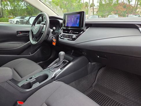 Used 2023 Toyota Corolla LE FWD image 14