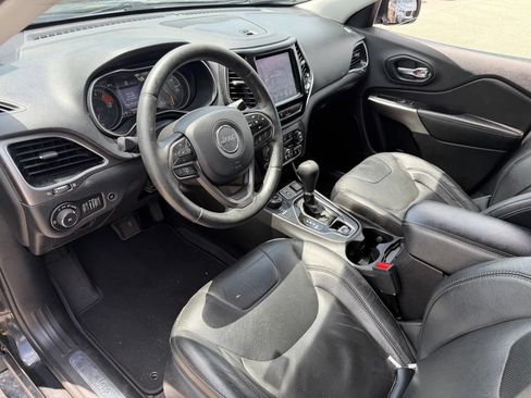 Used 2019 Jeep Cherokee Limited AWD/4WD image 23