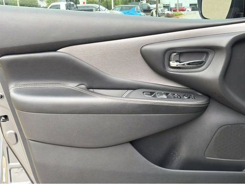 Used 2020 Nissan Murano S w/ Technology Package FWD image 4