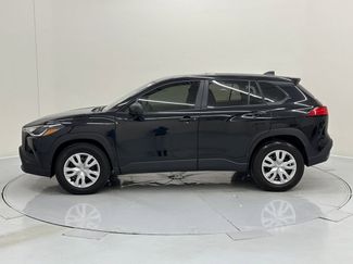 Used 2023 Toyota Corolla Cross L video 2