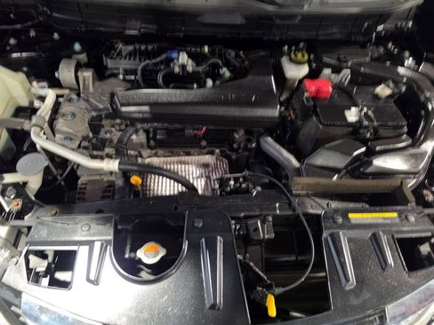 Used 2017 Nissan Rogue SL AWD/4WD image 9