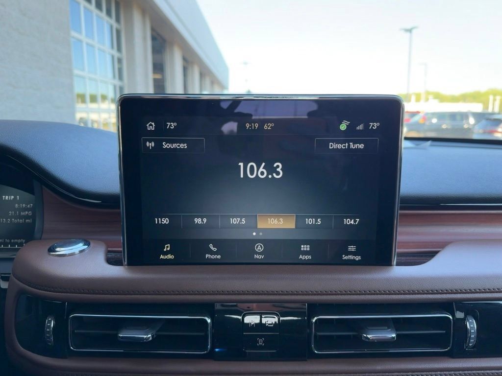 Used 2023 Lincoln Aviator Reserve w/ Equipment Group 201A AWD/4WD image 14