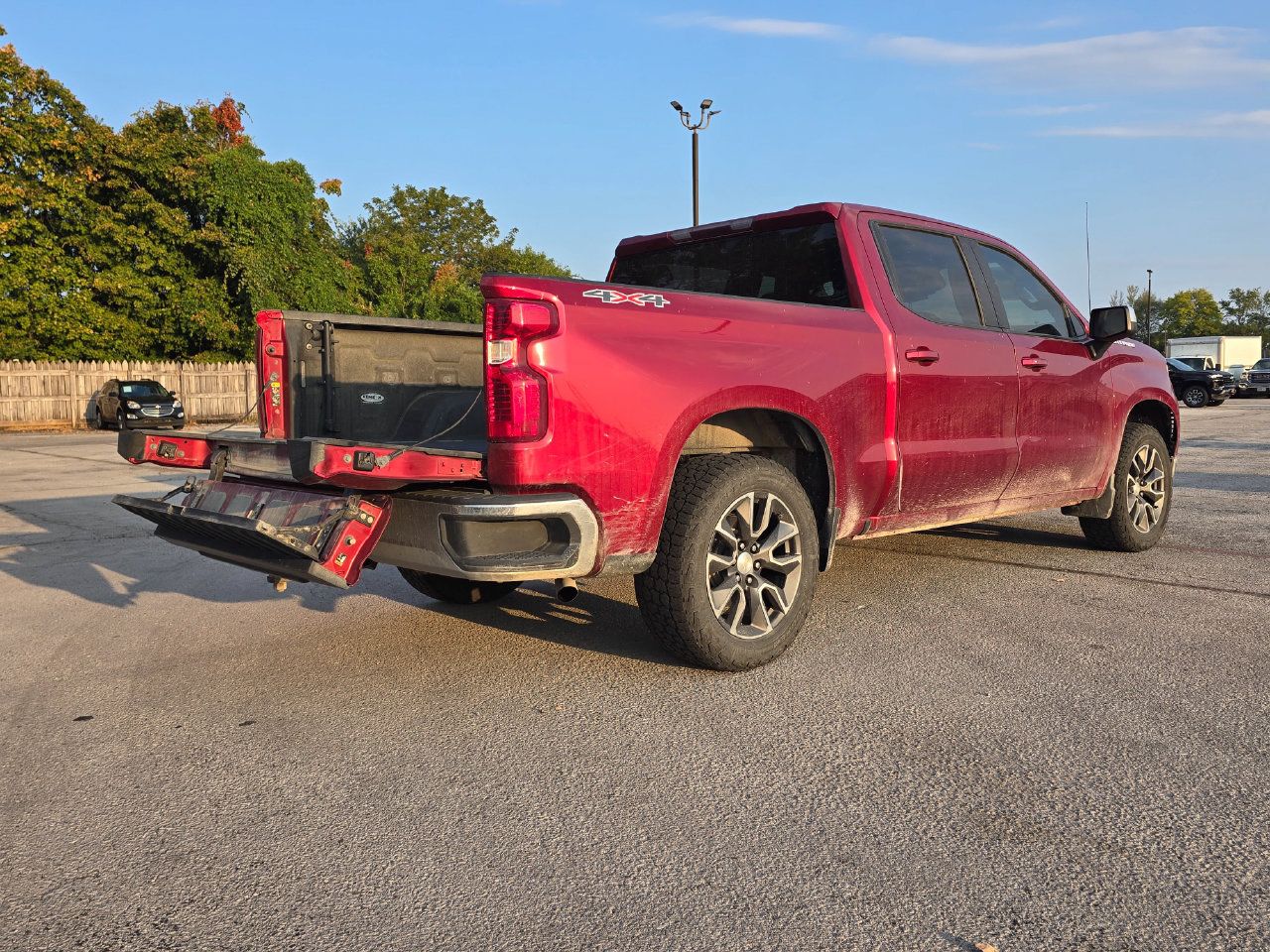 Used 2022 Chevrolet Silverado 1500 LT AWD/4WD image 6