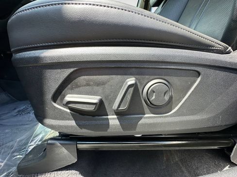 Used 2024 Kia Sorento S AWD/4WD image 16