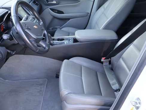 Used 2019 Chevrolet Impala LT image 45