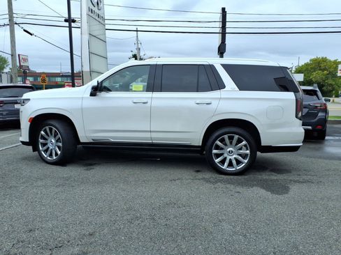 Used 2024 Cadillac Escalade Premium Luxury w/ Performance Package AWD/4WD image 7