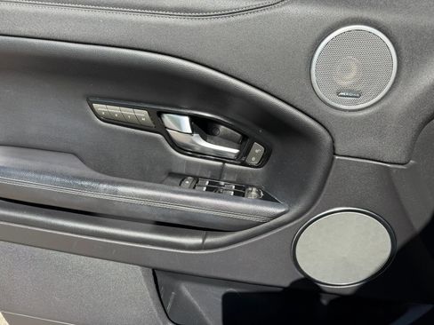 Used 2018 Land Rover Range Rover Evoque Landmark Edition image 20